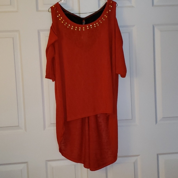 2 B Me blouse NWT - Picture 5 of 11